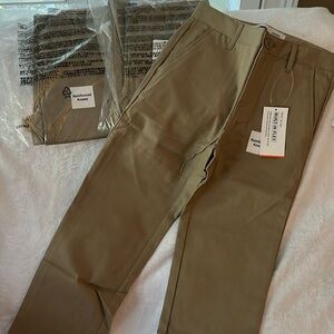 New in package 3 pair Old Navy boys khaki shorts 10 slim adjustable waist